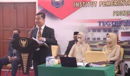 Kepala BPSDM Kemendagri Teguh Setyabudi Raih Gelar Doktor Ilmu Pemerintahan - JPNN.com