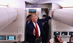 Donald Trump Ejek Gaya Berlutut Penggawa Amerika Serikat di Tokyo 2020 - JPNN.com