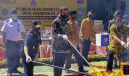Bea Cukai Musnahkan Jutaan Batang Rokok Ilegal di Aceh dan Probolinggo - JPNN.com