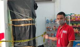 Maling Bermasker Bobol Mesin ATM dalam Minimarket, Uang Ratusan Juta Rupiah Raib - JPNN.com