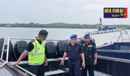 Sinergi Bea Cukai dan Polisi Malaysia Gagalkan Penyelundupan Pasir Timah - JPNN.com