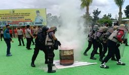 Polres Bangka Barat Bentrok dengan Pengunjuk Rasa, Ternyata - JPNN.com
