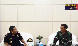 Bea Cukai dan Lantamal X Koarmada III Bersinergi Jaga Laut Jayapura - JPNN.com