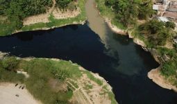 Parah, Lihat Kondisi Sungai Cileungsi, Ulah Siapa? - JPNN.com