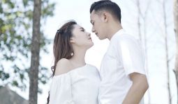 5 Fakta Pernikahan Nella Kharisma dan Dory Harsa, Nomor Empat Bikin Kaget   - JPNN.com
