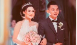 Intip Potret Pernikahan Nella Kharisma dan Dory Harsa - JPNN.com