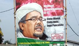 Munarman FPI Pimpin Penyambutan Kedatangan Habib Rizieq - JPNN.com