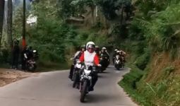Istri Ridwan Kamil Mengendarai Sepeda Motor, Teriak-teriak di Jalan, Heboh - JPNN.com