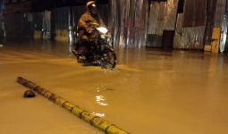 Hujan Deras, Banjir, Ibu dan Anak Tewas Tertimbun Longsor - JPNN.com