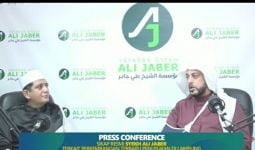 Syekh Ali Jaber Meminta Maaf kepada Penusuknya - JPNN.com