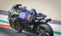 Bagnaia Keluar Lintasan, Vinales Start Paling Depan di MotoGP Emilia Romagna - JPNN.com