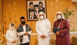 Syekh Ali Jaber Kunjungi Mahfud MD, Dakwah Islam jadi Topik Utama - JPNN.com