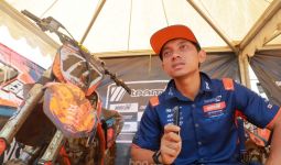 Pembalap Senior Akbar Taufan Lelang Jersi Demi Bantu RS Rujukan Covid-19 - JPNN.com