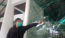Pria Bertubuh Gempal Tiba-tiba Mengamuk, Merusak Masjid di Bandung - JPNN.com