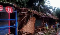 Bencana Banjir Bandang Belum Usai, Warga Sukabumi Diterjang Puting Beliung - JPNN.com