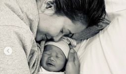 Selamat, Titi Rajo Bintang Lahirkan Bayi Laki-laki, Ini Namanya - JPNN.com