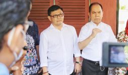 Curhat Kondisi Drainase & Jalan yang Rusak, Warga Pasir Panjang Yakin Ben-Ujang Bawa Perubahan - JPNN.com