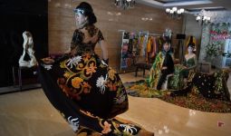 Cara Mudah Melestarikan Batik Indonesia - JPNN.com