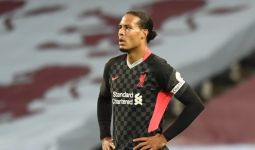 Van Dijk Merasa Banyak Orang Ingin Melihat Liverpool Jatuh, Benarkah? - JPNN.com