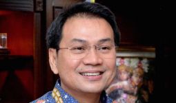 ASN, TNI dan Polri Dilarang Bepergian ke Luar Kota Saat Libur Imlek, Begini Respons Azis Syamsuddin - JPNN.com