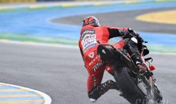 MotoGP Prancis: Danilo Petrucci Finis Pertama, Tetapi Alex Marquez yang Luar Biasa - JPNN.com
