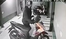Sepi Pesanan Menjahit, Dua Pemuda Ini Nekat Curi Motor, Satu Pelaku Ditembak di Kaki - JPNN.com