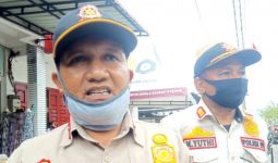 Sejoli Digerebek di Bekas Gudang, Si Pria Marah Lalu Serang Petugas WH Pakai Parang - JPNN.com
