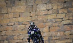 FP1 MotoGP Aragon Dingin dan Berangin, Vinales Paling Kencang, Banyak Pembalap Jatuh - JPNN.com