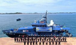 Bea Cukai dan Polairud Patroli Gabungan Demi Menjaga Kedaulatan Perairan RI - JPNN.com