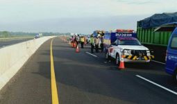 Kecelakaan Maut Honda Jazz vs Truk di Tol Palembang-Kayuagung, Empat Orang Tewas - JPNN.com