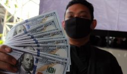 Dari Mana Dolar Palsu yang Didapat Gigin dan Agus? - JPNN.com