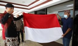 Ganjar Pranowo Diadang Eks Napi Terorisme Jelang Upacara Sumpah Pemuda, Langsung Hormat - JPNN.com