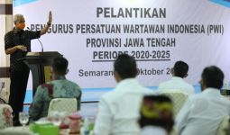 Hadiri Pelantikan Pengurus PWI Jateng, Ganjar Pranowo Berpesan Begini - JPNN.com
