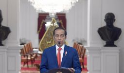 Langsung Tegur Kapolri, Panglima hingga Mendagri, Jokowi: Jangan Cuma Imbauan, Tindak, Bubarkan - JPNN.com