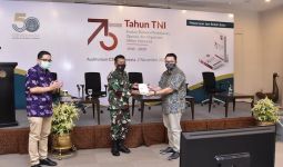 Kasum TNI Hadiri Peluncuran dan Bedah Buku ‘75 Tahun TNI’ - JPNN.com