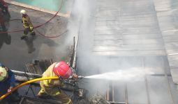 Satu Kafe di Kemang Jakarta Selatan Ludes Terbakar, 14 Mobil Damkar Dikerahkan - JPNN.com