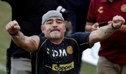 Diego Maradona Menjalani Operasi Otak, Begini Hasilnya... - JPNN.com