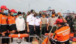 Antisipasi Banjir, Baznas Bazis DKI Jakarta Berikan 35 Unit Perahu Recycle ke Kelurahan Rawan Banjir - JPNN.com