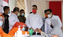 Mensos Saksikan Penyaluran Bantuan Sosial Tunai Kepada Mayarakat Terdampak Pandemi Covid-19 - JPNN.com