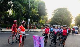 Armuji Lepas Pesepeda Wanita yang Mengampanyekan Kondisi Bali - JPNN.com