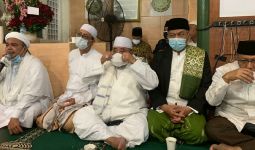 Malam-malam Petinggi PKS Kunjungi Habib Rizieq, Bahas Apa? - JPNN.com