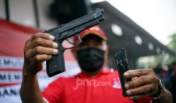 Bharada E Pegang Glock Saat Baku Tembak, Bambang Soroti Pemberi Rekomendasi  - JPNN.com