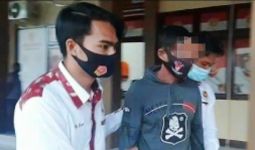 Siswi Curhat kepada Ibu Gurunya, Polisi Gerak Cepat, Barang Bukti Sarung dan 2 Celdam - JPNN.com