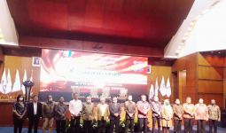 Inilah Daftar Nama 19 Tokoh Penerima Aspataki Award Termasuk Menteri Ida dan Kapoltabes Barelang - JPNN.com