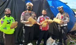 Polisi Sampai Kaget Melihat Muatan Truk dari Sumbar yang Kecelakaan di Tol Bakter - JPNN.com