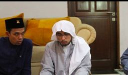 9 Kiai Minta Polri Membebaskan Ustaz Maaher, Ini Daftar Namanya - JPNN.com
