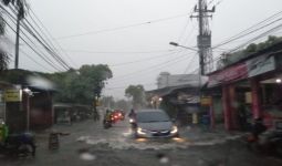 Surabaya Dikepung Banjir, BMKG: Waspada - JPNN.com