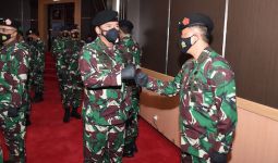 Sah, 26 Perwira Tinggi TNI AD Termasuk Letjen Herman Asaribab Resmi Naik Pangkat - JPNN.com