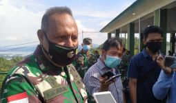 Letjen TNI Herman Asaribab Meninggal Dunia, Pemprov Papua Imbau Warga Kibarkan Bendera Setengah Tiang - JPNN.com