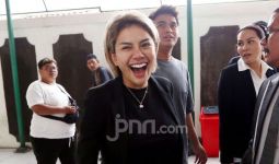 Nikita Mirzani: Tukang Obat, Aku Padamu - JPNN.com